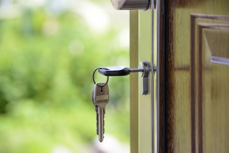 Example of can/could may and might: could you open the door for me, please?